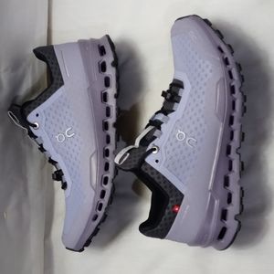 On Running Women's Athletic Shoes in Purple and Black